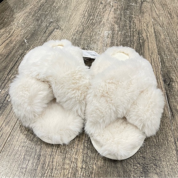 Stars Above Faux Fur Slippers Cross Slip On Soft Furry Teddy Comfy Cozy - Picture 4 of 12